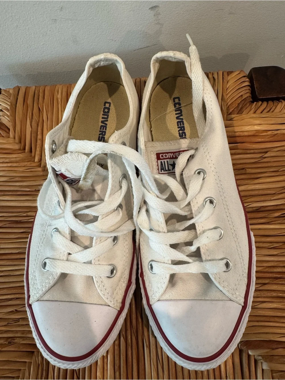 Kids Low-Top White Canvas Sneakers with Red Stripe Accent size 3